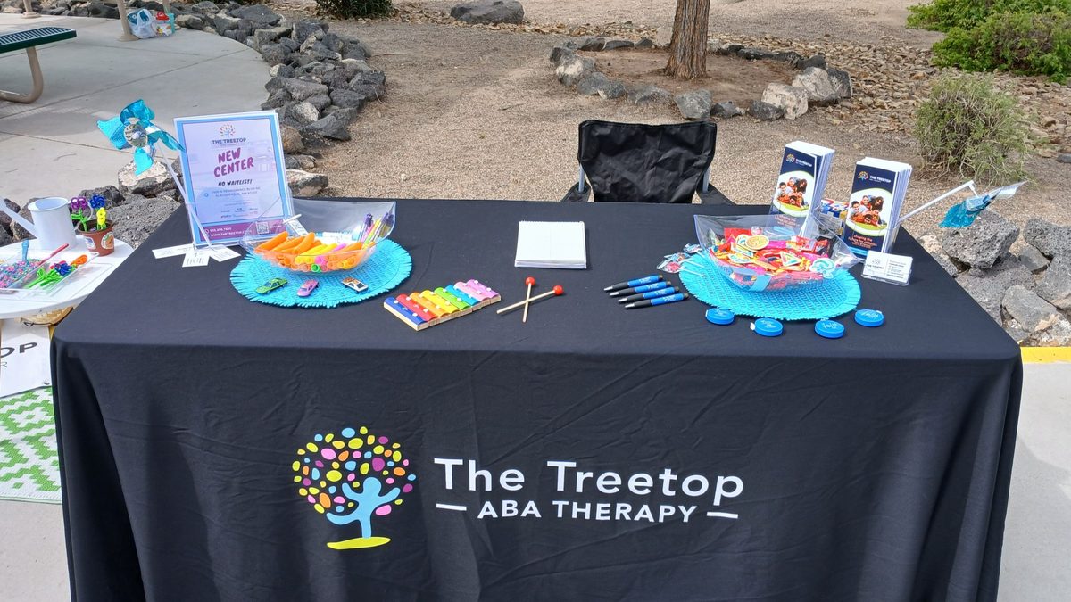Treetop booth with New Center, No Waitlist sign