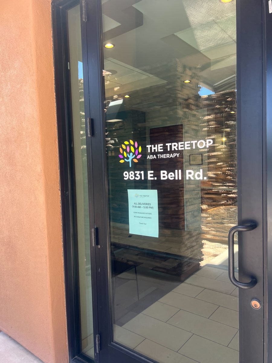 Treetop Scottsdale clinic glass door close up
